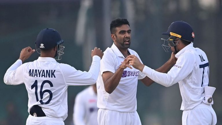 New Zealand awaits record on last day