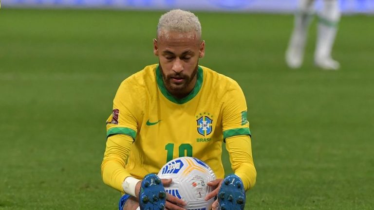 Neymar injured his thigh before the match against Argentina