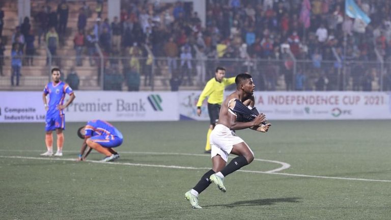 Bashundhara Kings broke the heart of the police in the final with a goal of 118 minutes