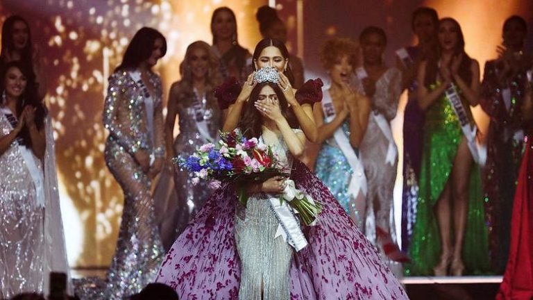 Beauty is the burden of cosmopolitanism