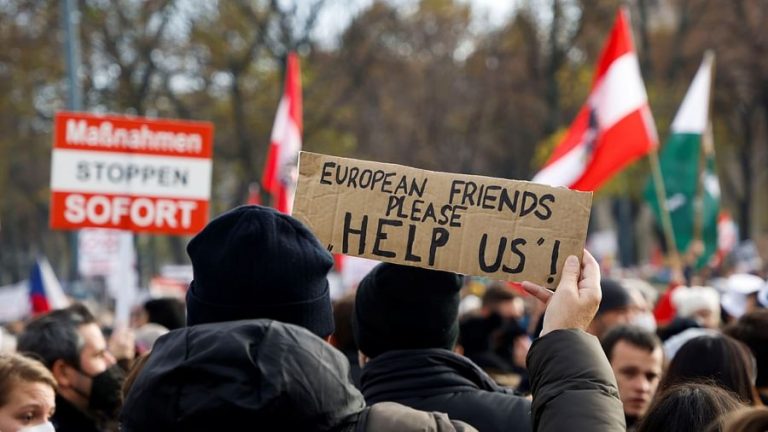 Large protests against Corona's ban in Vienna