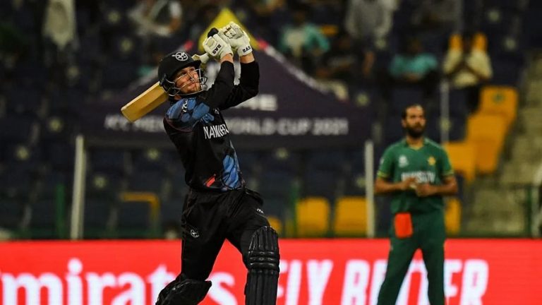 Namibia captain Erasmus wants to play for free instead of Akmal