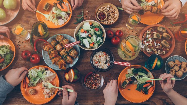 wellhealthorganic.com:ayurveda-dinner